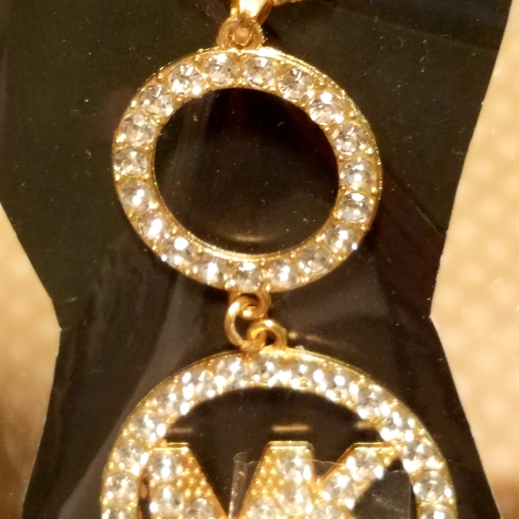 NWT Faux Diamond Logo Necklace & Earrings Set - GOLD COLOR - Picture 4 of 10